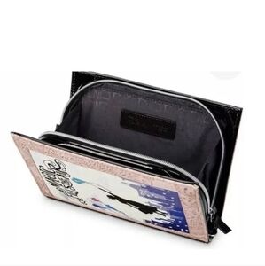 NWOT DISNEY MAGIC FILLS THE AIR BOOK CLUTCH MARY POPPINS RETURNS CROSSBODY BAG